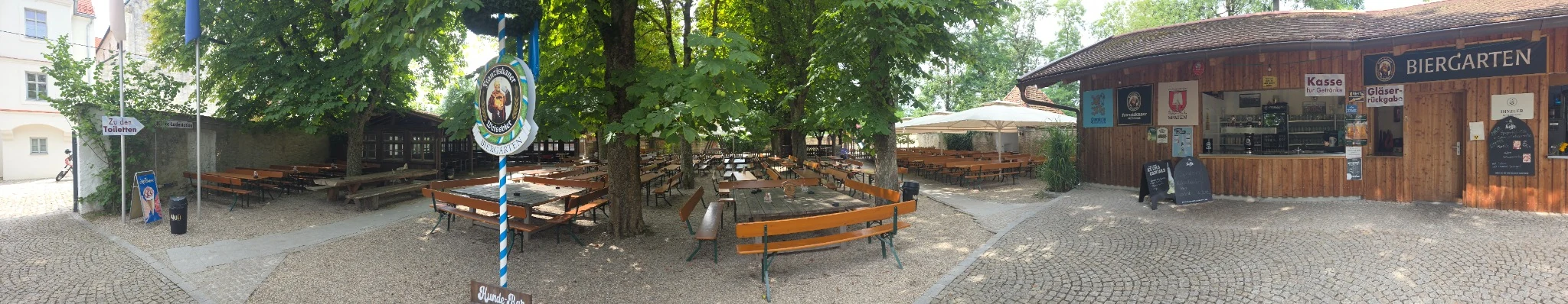 Panorama des Klosterbiergartens Biburg